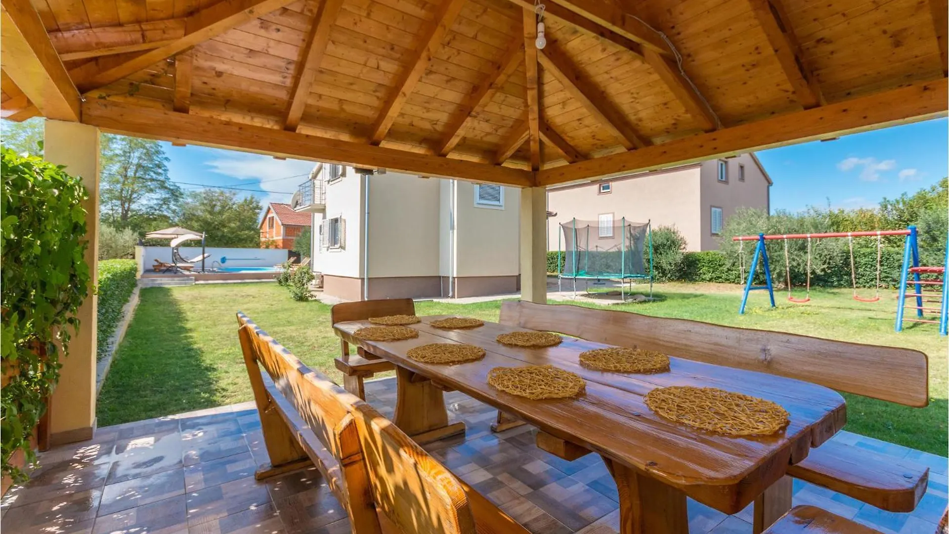 4 Bedroom Awesome Home In Pristeg Holiday home