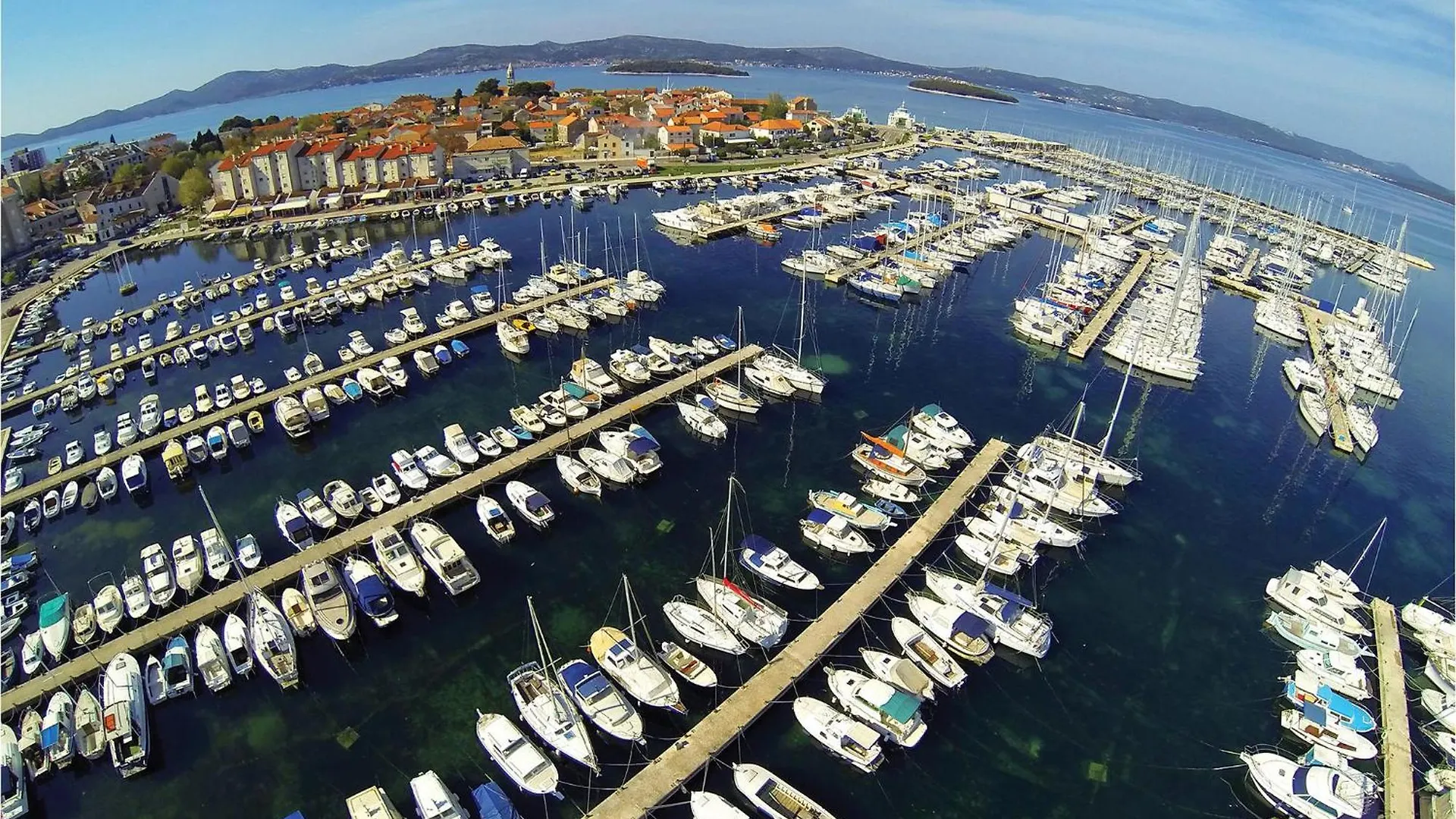 Holiday home 4 Bedroom Awesome Home In Pristeg Croatia